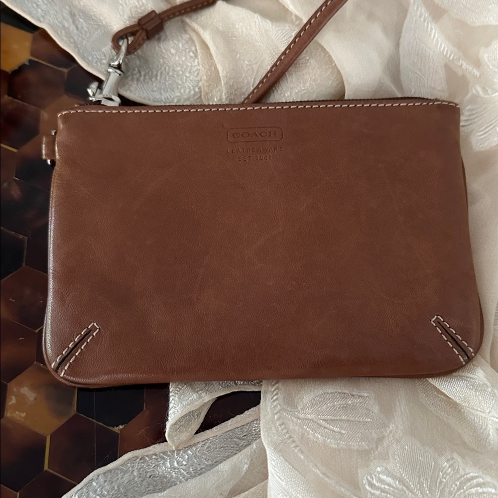 Coach EUC Brown Leather Wristlet